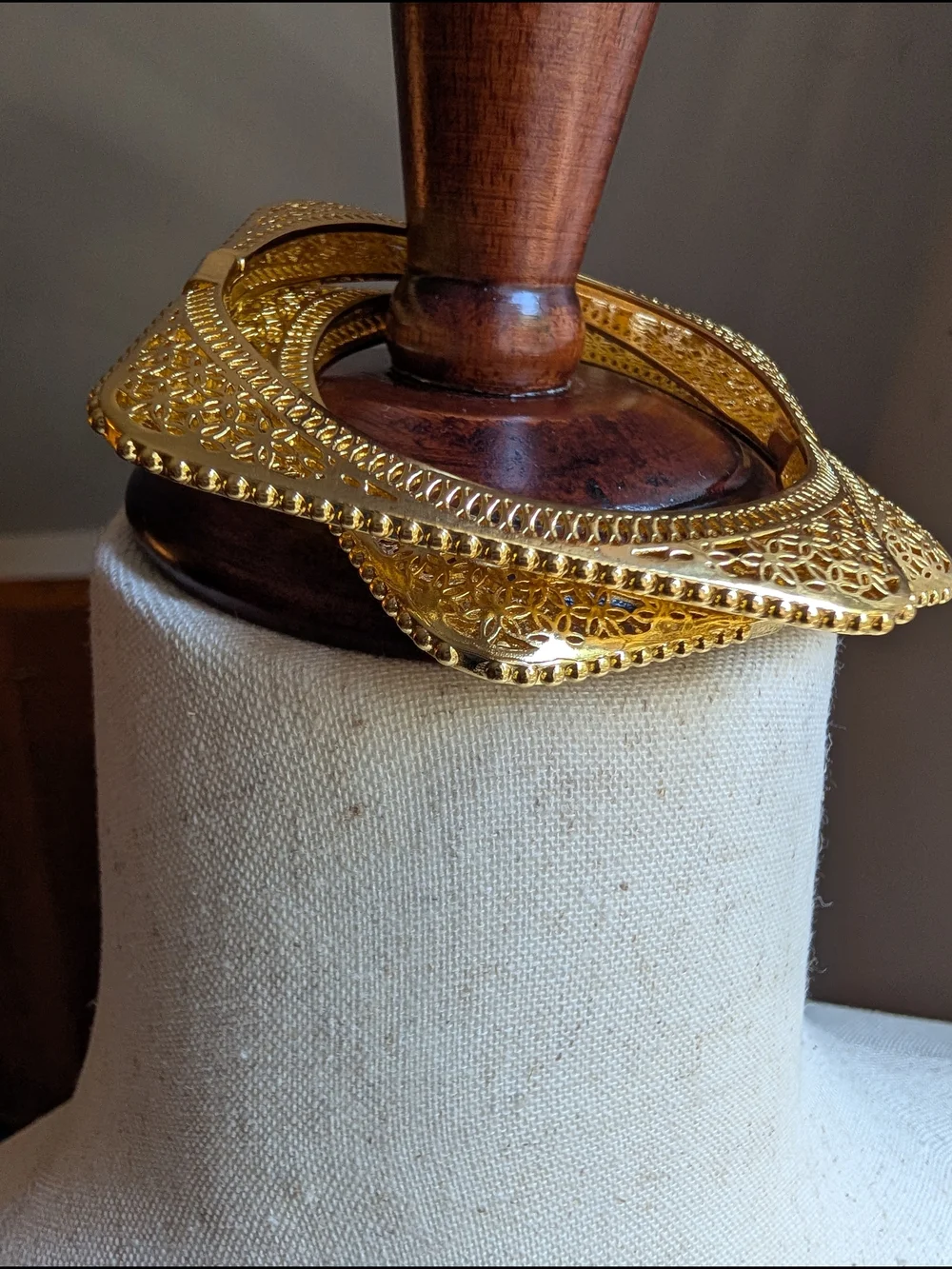 Gold Filigree Bracelet and Ring Size 7.5 - Picture 12 of 14